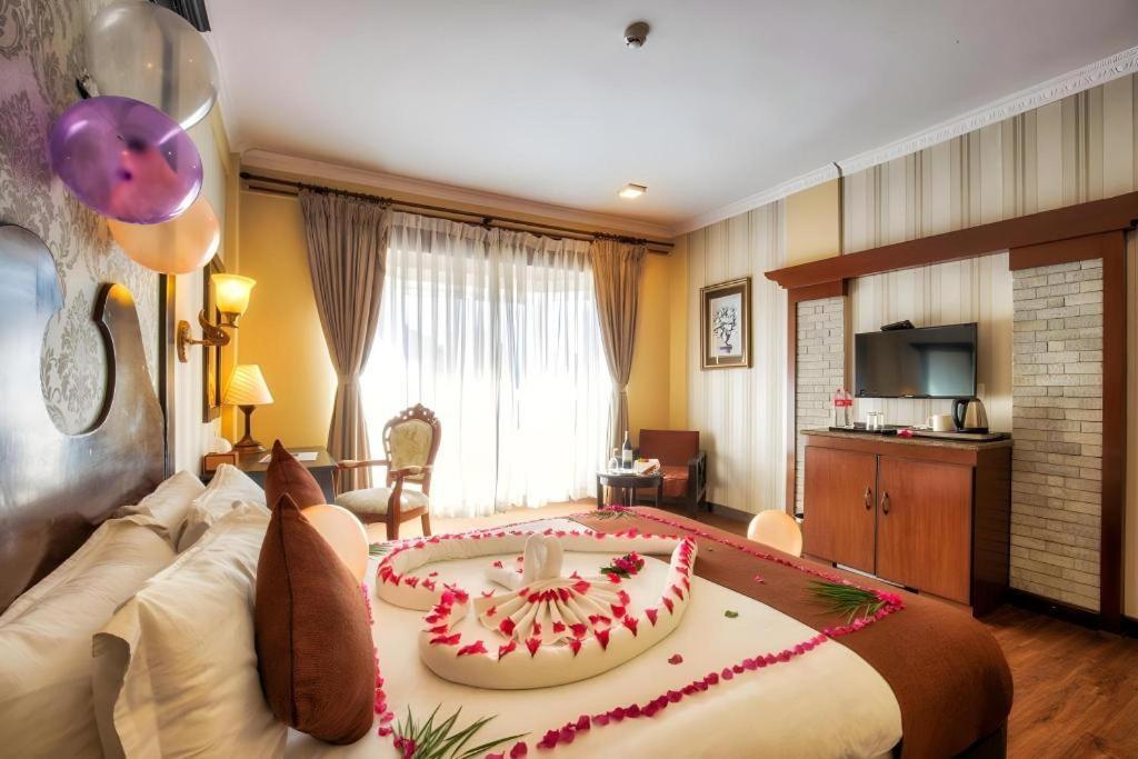 Da Yatra Courtyard Hotel & Resort Pokhara Eksteriør billede